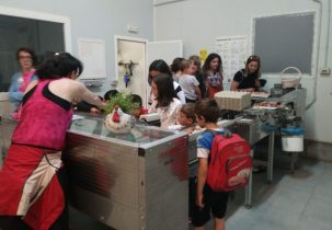 Barnetegi Udaberria Euskaltegia familias